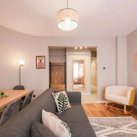 Modern 3br Location In Kadikoy Istanbul